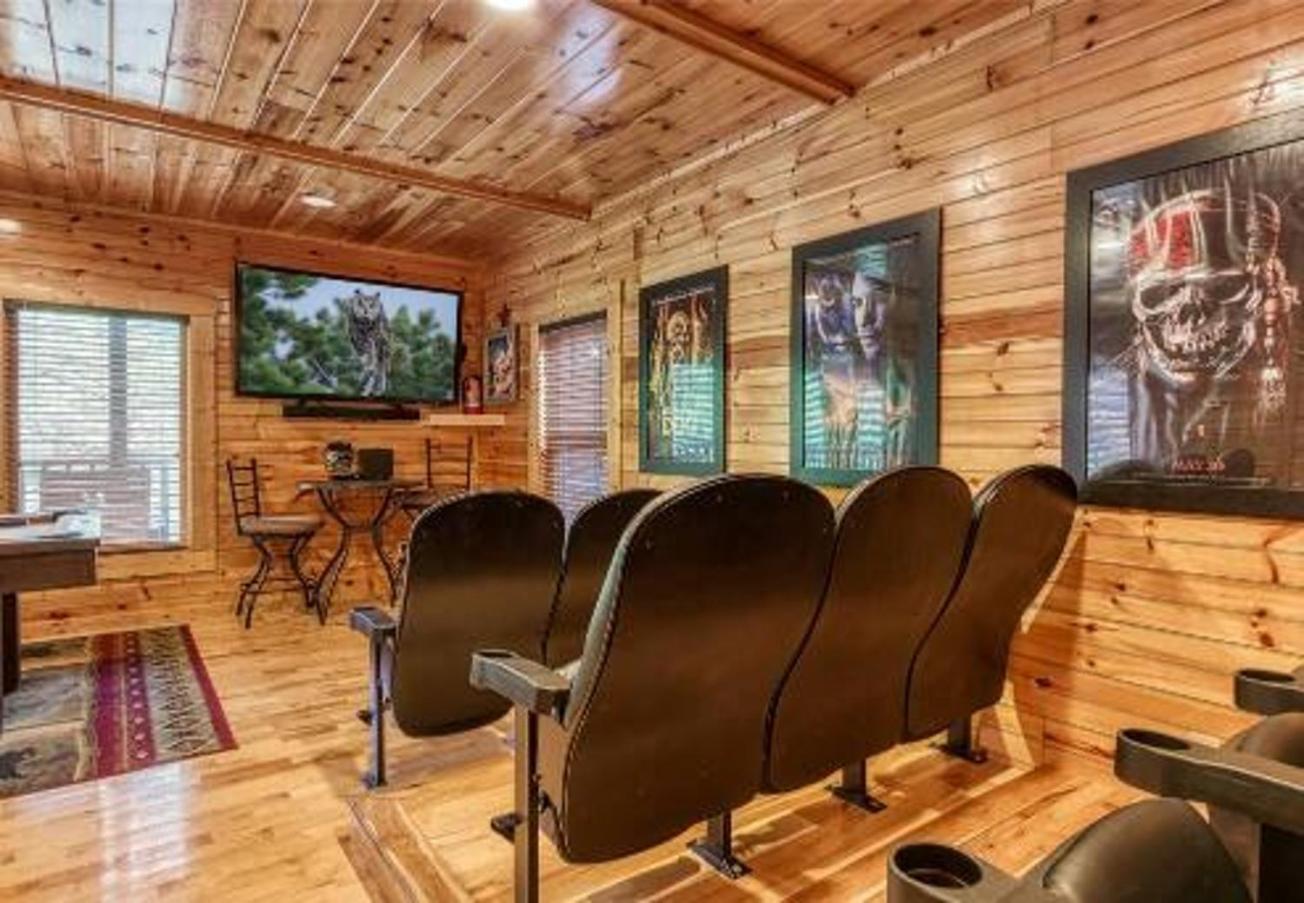 Dreams Come True With This Luxury Cabin! ガトリンバーグ エクステリア 写真